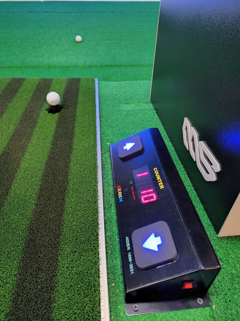 Automatic Golf Tee-Up System